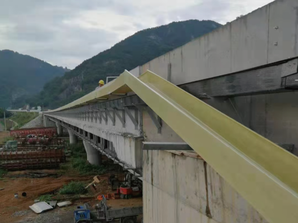 聚氨酯电缆桥架